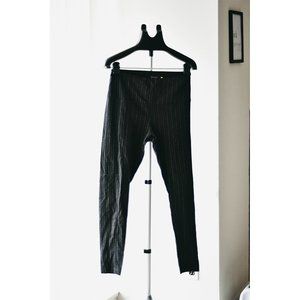 NWOT Lysse Ankle Legging Black White Stripe Large